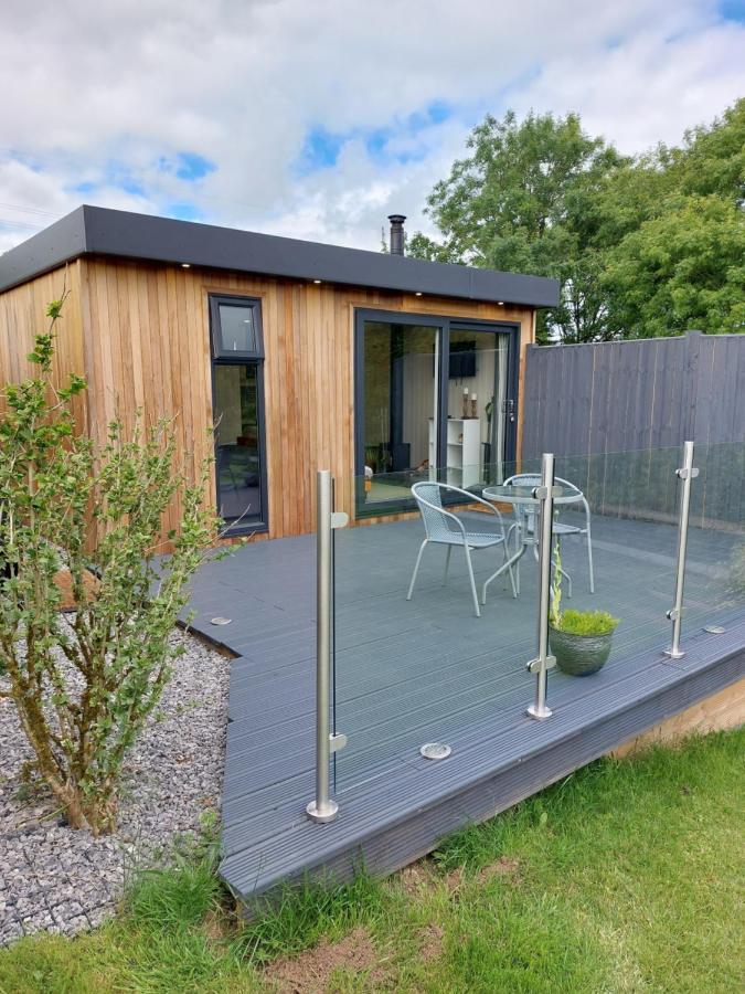 The Den - Modern Cabin With Wood Burning Stove Ludchurch ภายนอก รูปภาพ